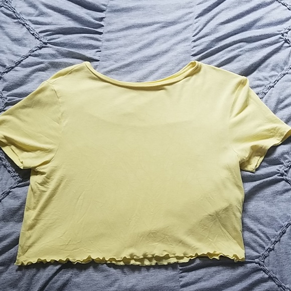 yellow crop top t shirt